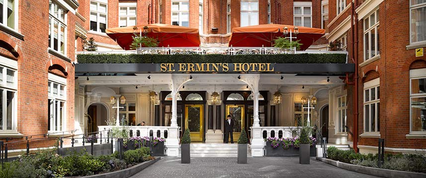 st_ermins_hotel_exterior_door