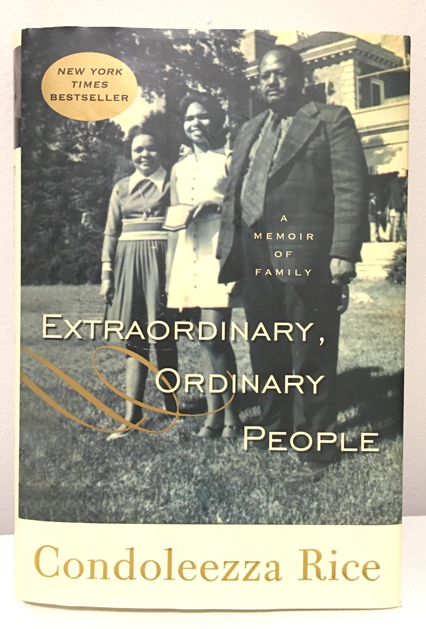 Extraordinary people. Ordinary Extraordinary. Ordinary книга. Ordinary people.